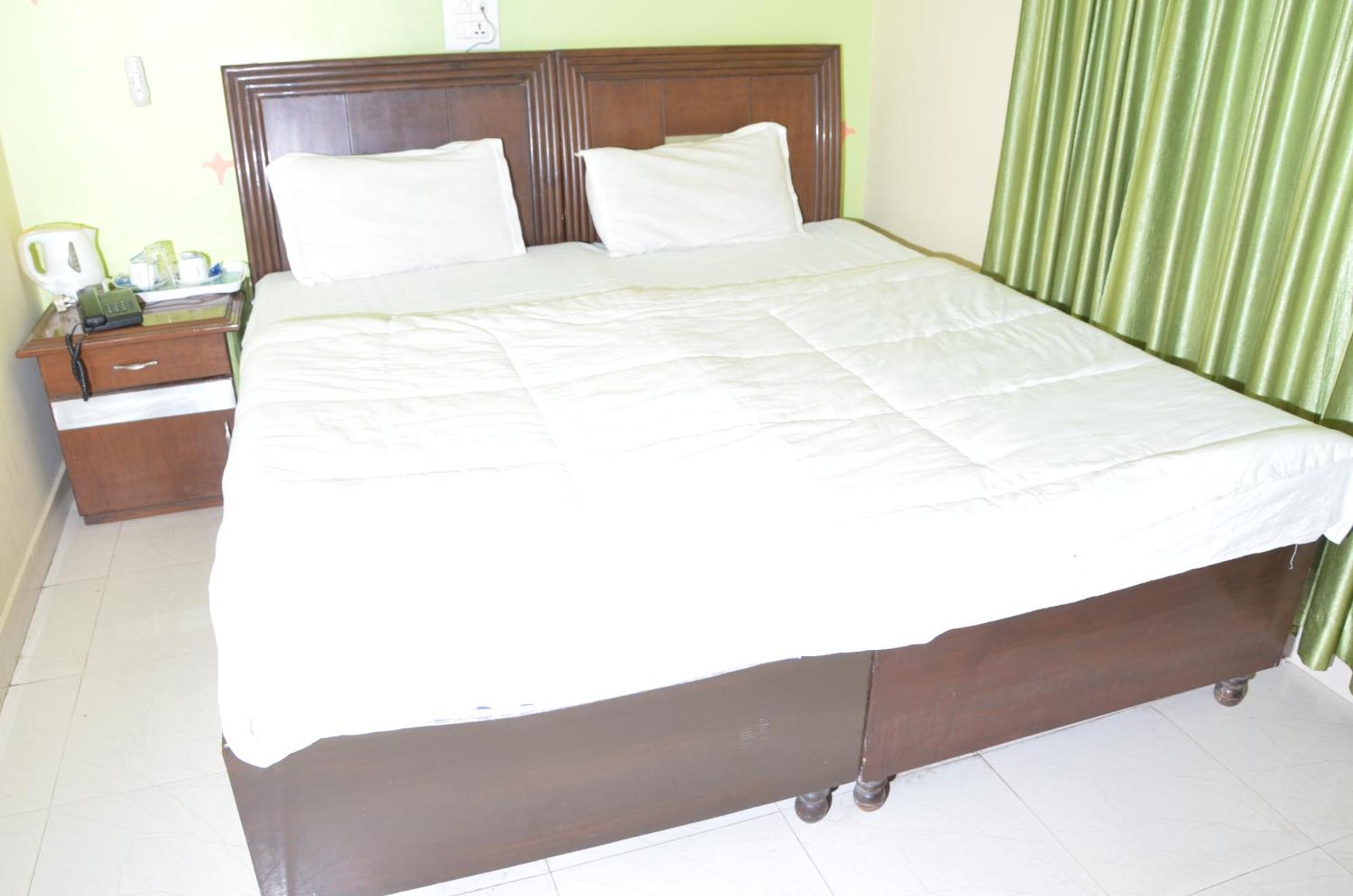Kangs Nirvana Resorts And Spa Mahalpur Bagian luar foto