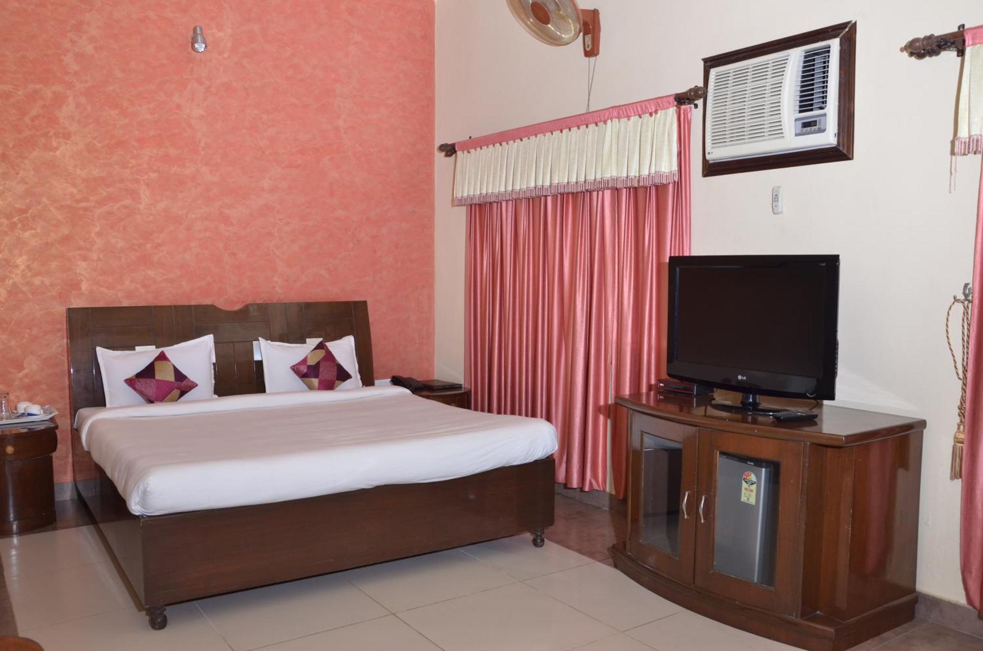Kangs Nirvana Resorts And Spa Mahalpur Bagian luar foto