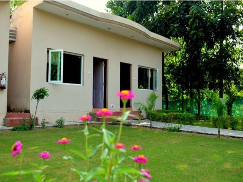 Kangs Nirvana Resorts And Spa Mahalpur Bagian luar foto
